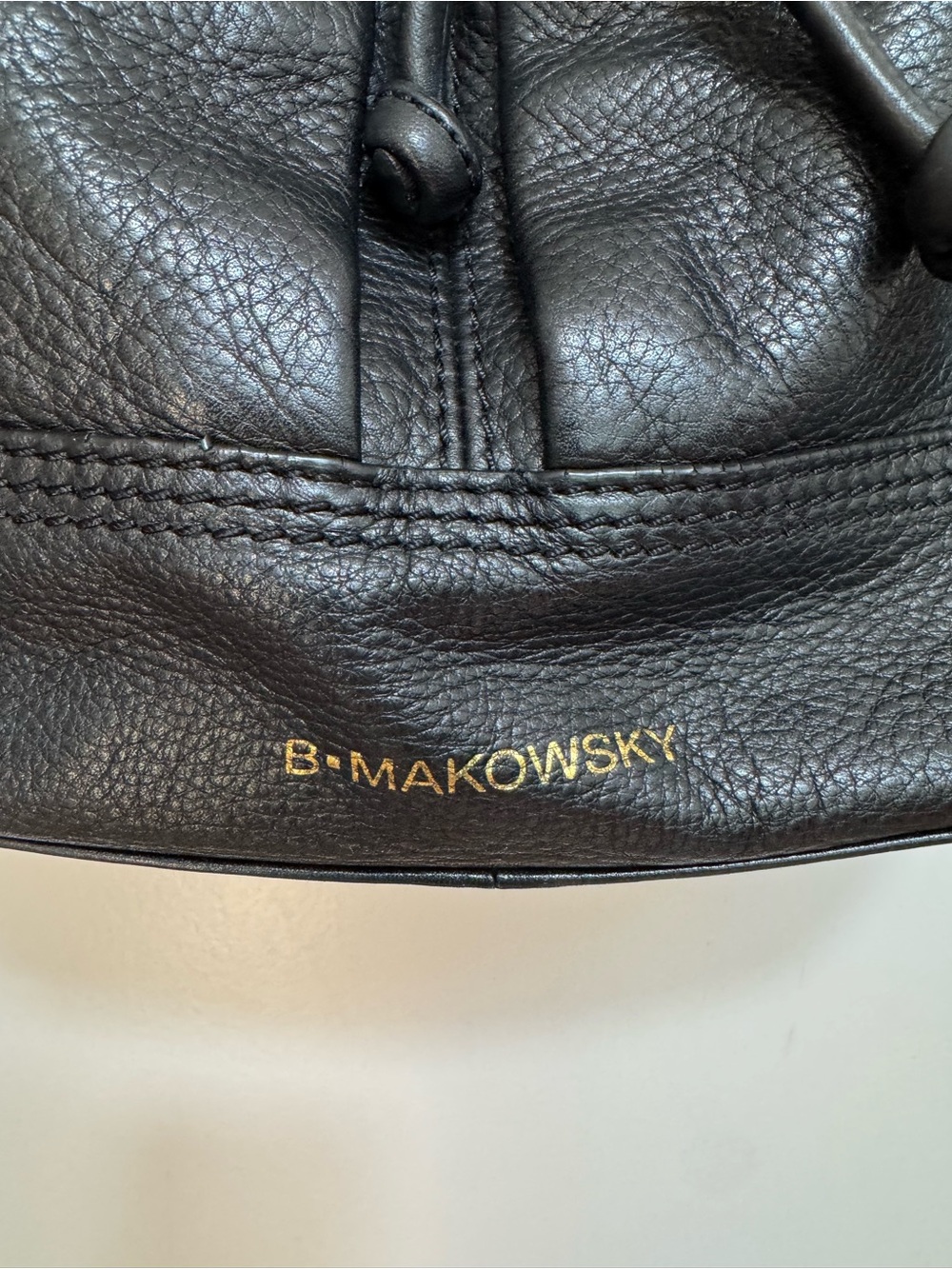B. Makowsky Black Leather Bucket Drawstring Hobo Bag Purse Boho Bohemian - Picture 3 of 14